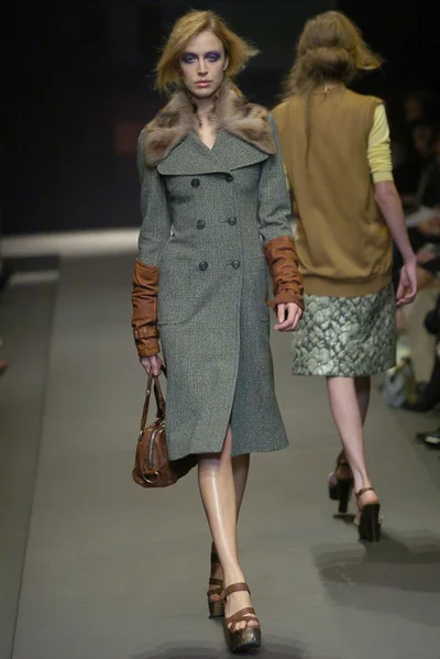Look 19